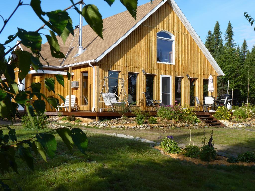 Bed and Breakfast Gite De La Riviere Шибугамо Экстерьер фото